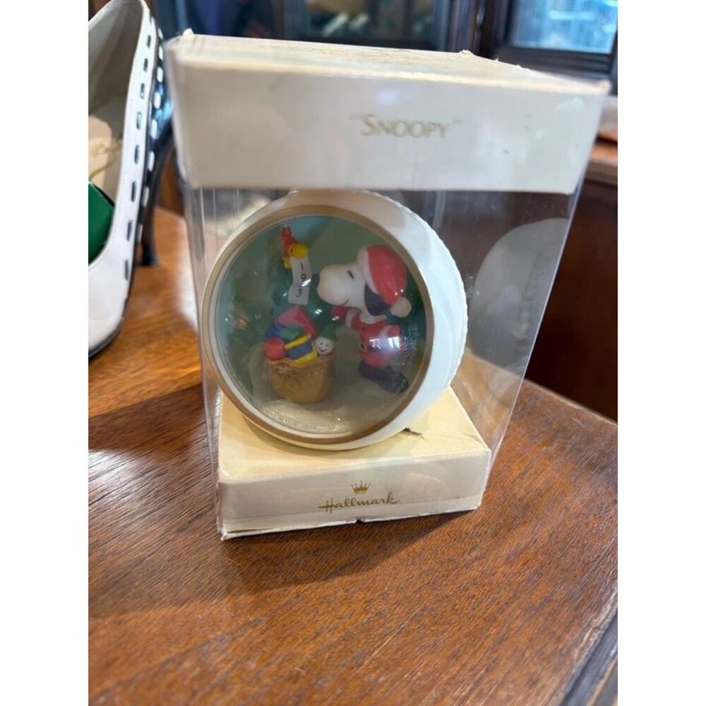 Vintage Hallmark Snoopy Santa Woodstock Panorama Ball Christmas Ornament Boxed